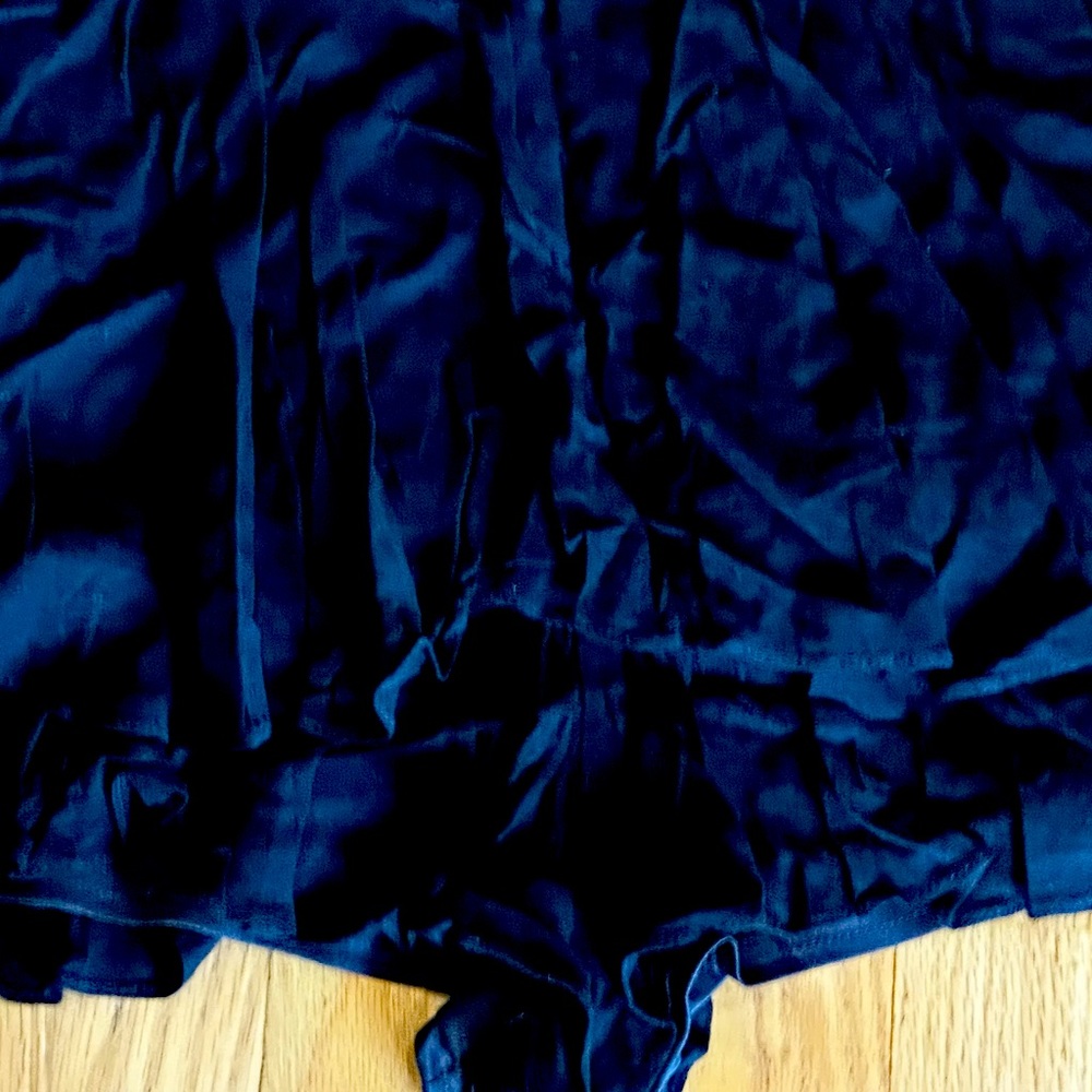 Altar’d State Black Ruffled Ivii Double Layered Romper size Small - Picture 4 of 5